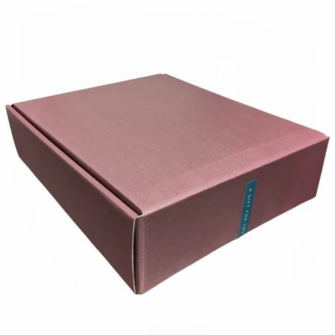 Skellig Pink Bilberry Gin Hamper